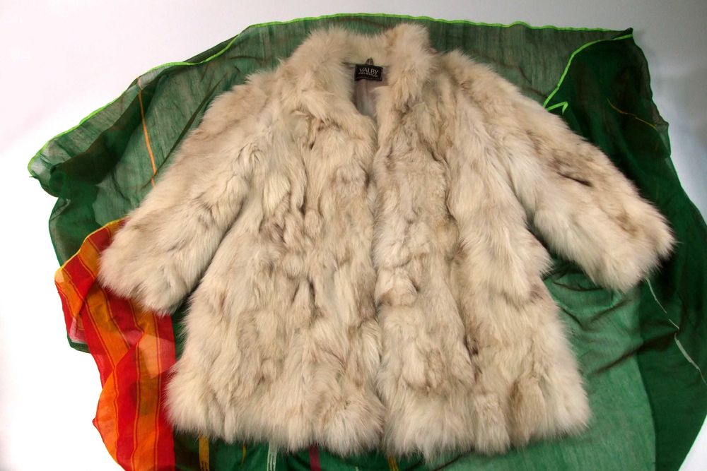 Haina vulpe argintie, blana naturala, mas. 44, Made in Denmark, NOUA