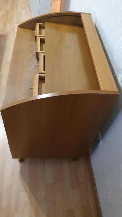 Продам комод б/у (дерево, Италия) 50 тыс. тг.