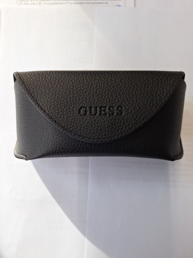 Слънчеви очила Guess