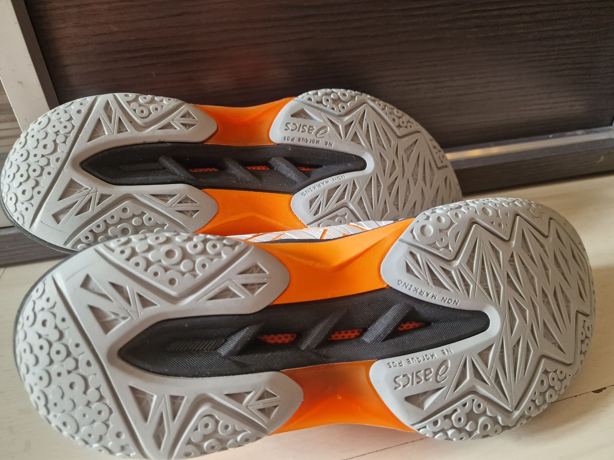 Asics Маратонки за спорт 40,5 номер