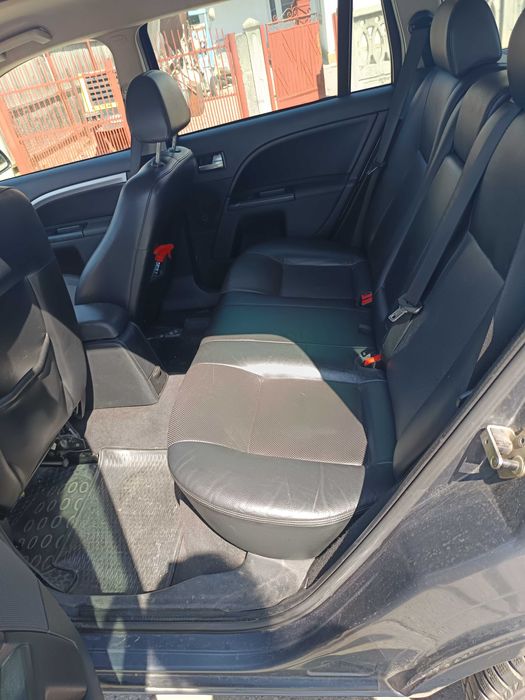Vând mașină Ford mondeo