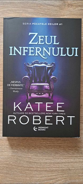 Set 2 carti Katee Robert -Pacatele zeilor