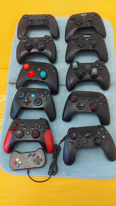 Controllere , manete pentru jocuri ,10+1 bucati