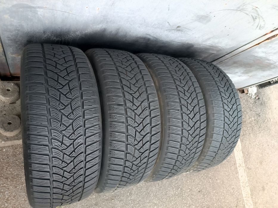 225/55/17 Dunlop