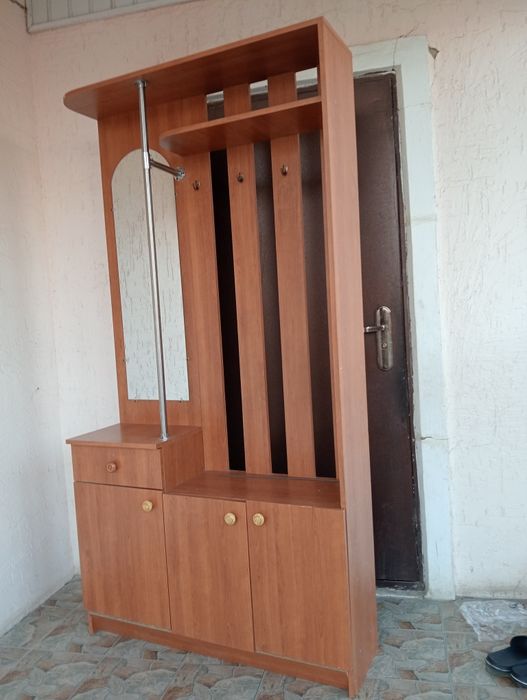 Продам бу прихожку  хорошем состояние  материал хорошего качество