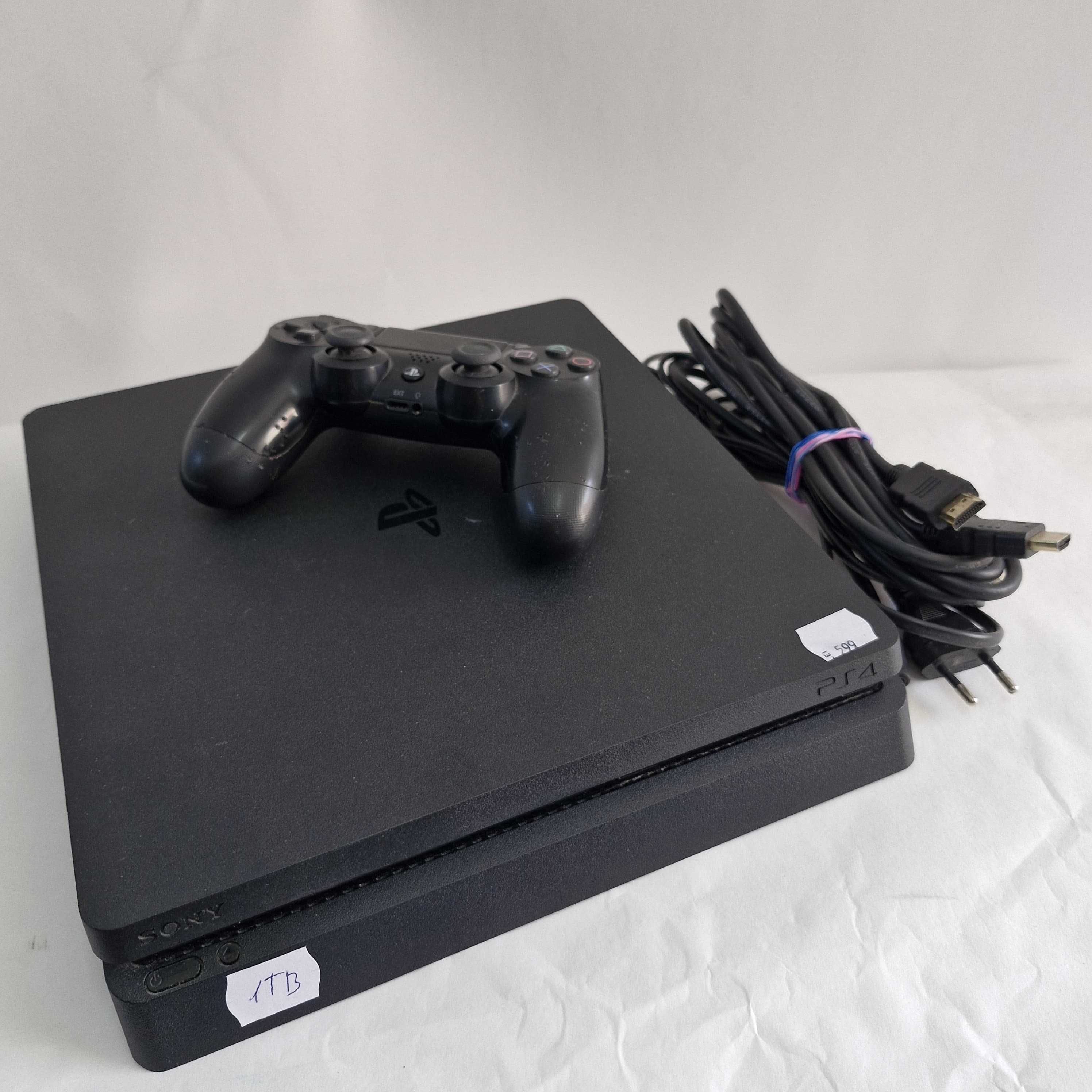 Liquid Money vinde -  Sony Playstation 4 Slim 1TB