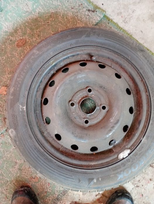 Anvelope de iarna cu jante de tabla