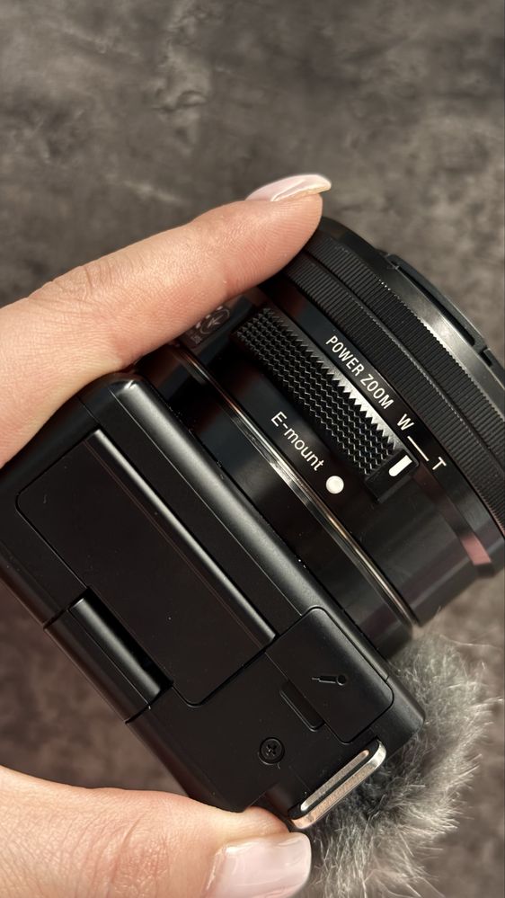 Sony ZV-E10 yangi