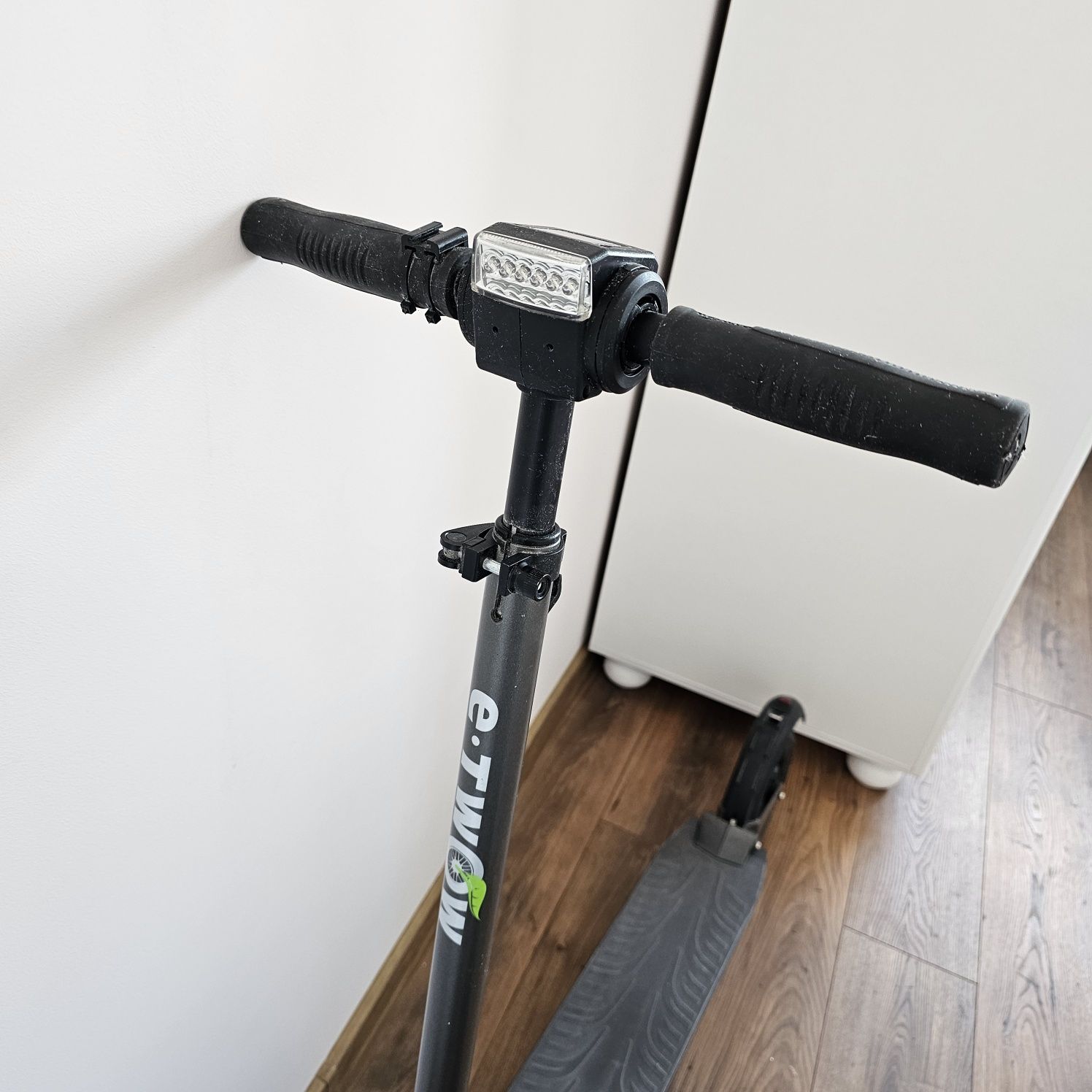 Trotinetă electrică E-TWOW S3 + Accesorii – Casca, video, Antifurt
