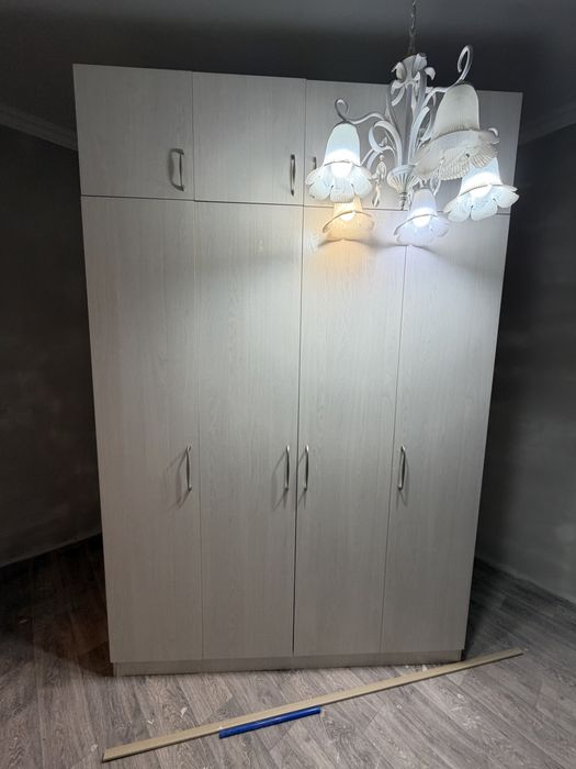 Продам шкаф (высота 2,60, ширина 1,70, глубина 60)