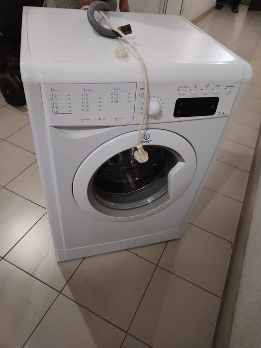 Пералня Indesit – 7 кг, 1200 оборота, енергиен клас A