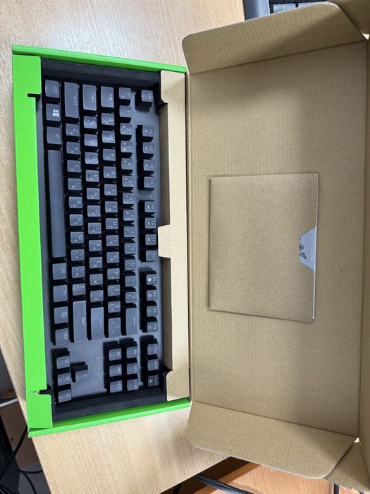 Клавиатура Razer Huntsman V2 Tenkeyless Red Switch