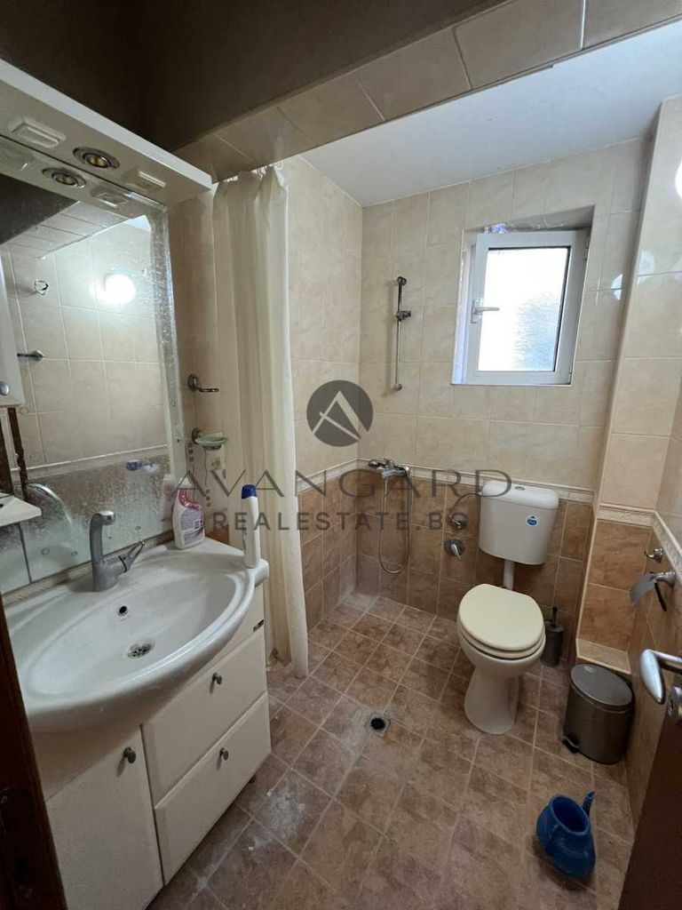 Продава се Двустаен апартамент в Пловдив, Център - 60 кв.м за 2550 €/кв.м - Снимка #4