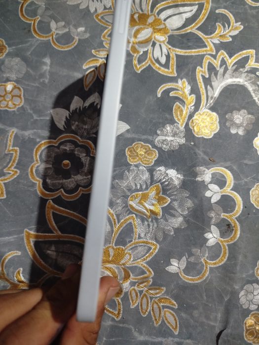 Assalomu alaykum telefon sotiladi zudlik bilan