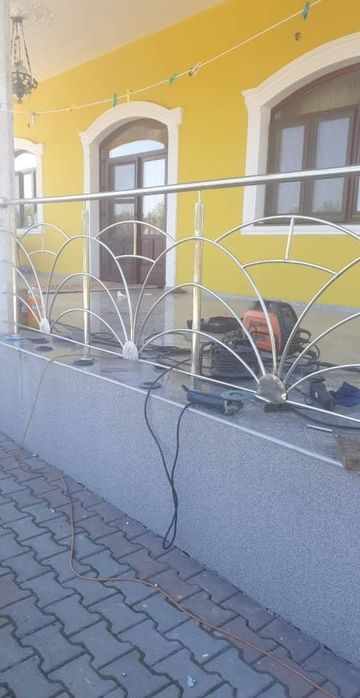 Porți garduri  balustrade