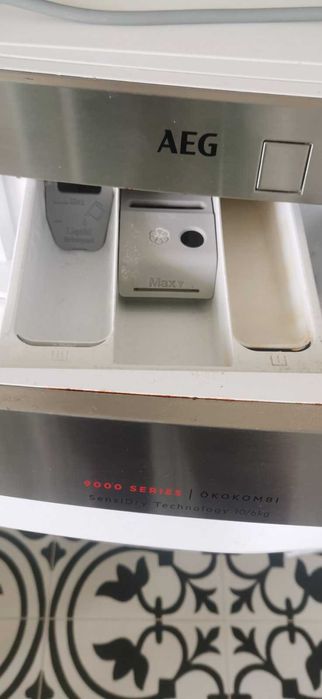 Пералня със сушилня Термопомпа 10 kg AEG 9000Series