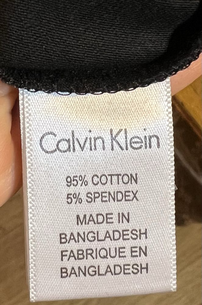 Женская футболка Calvin Klein. Оригинал. Новая.