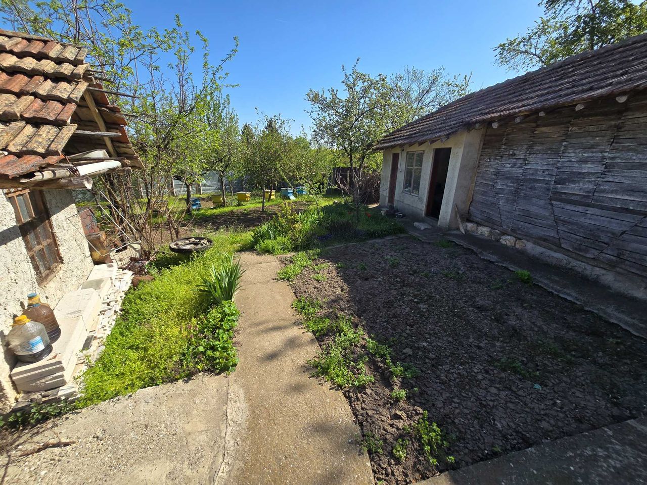 Продава се Къща в с. Медовене, Област Разград - 50 кв.м за 408 €/кв.м - Снимка #13