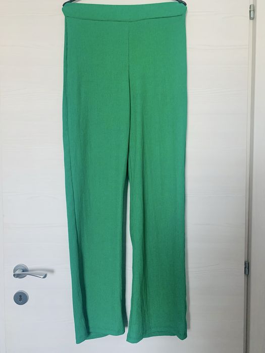 Pantaloni de vara, noi, fara eticheta