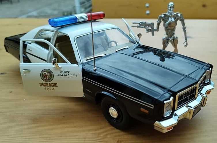 The Terminator Dodge Monaco 1:18 Greenlight