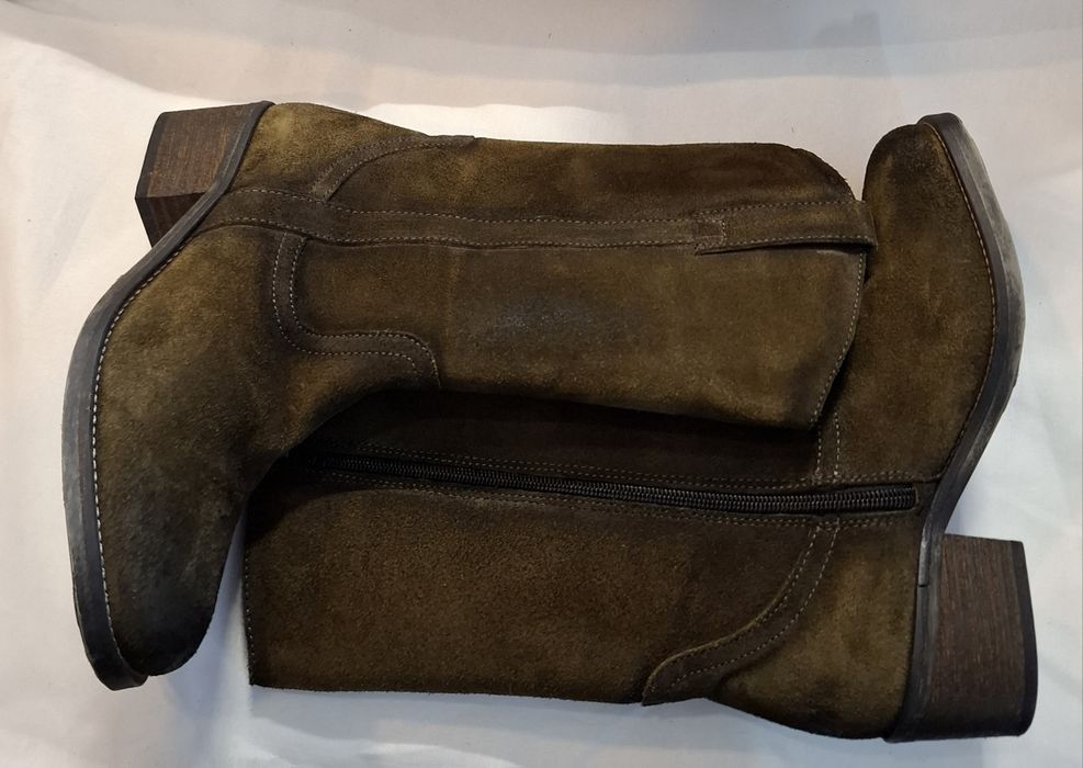 Cizme piele intoarsa