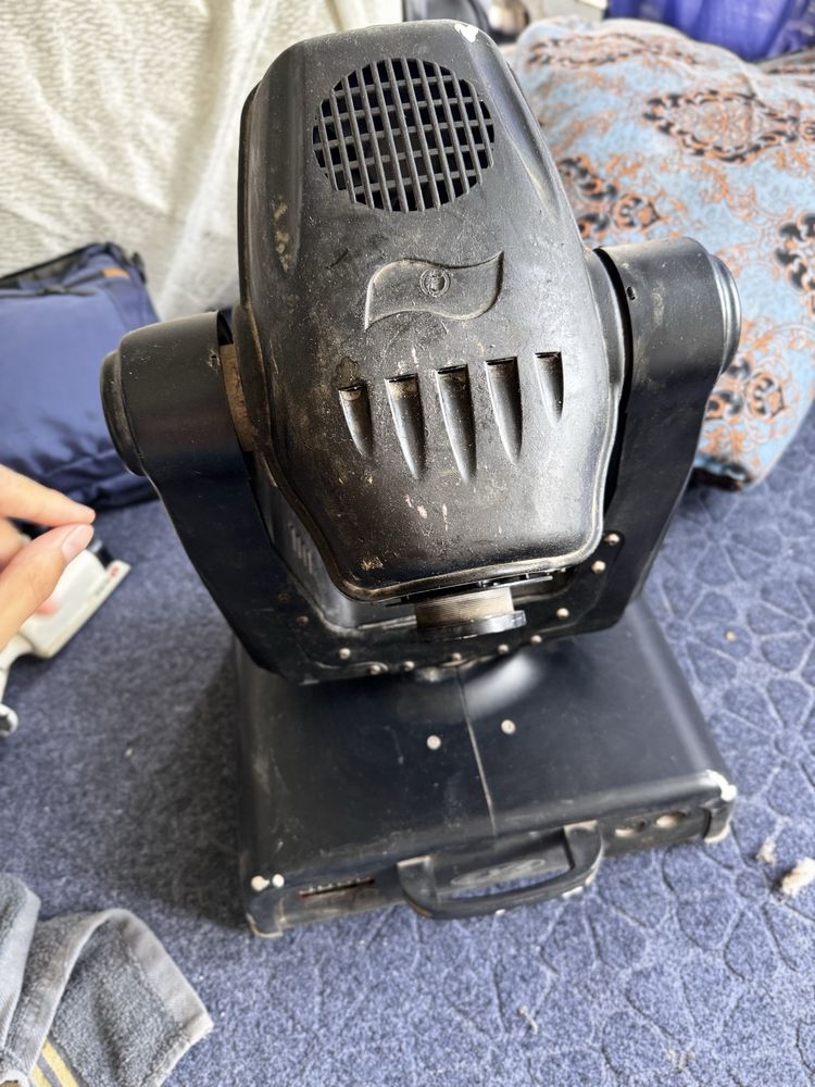 moving head light ( harakatlanuvchi sahna yoritgichi)