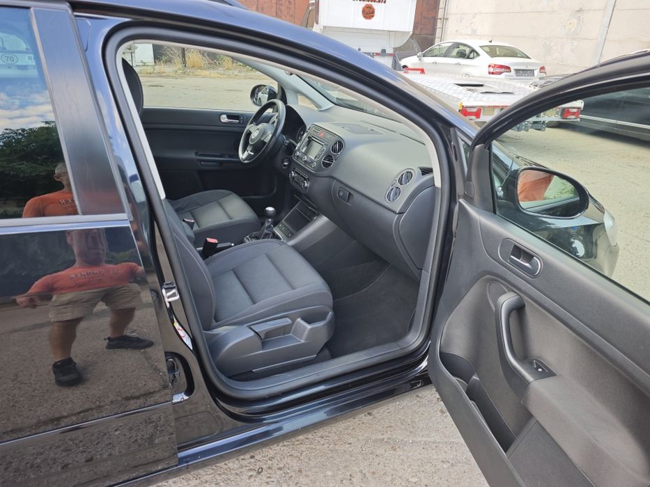 Volkswagen Golf Plus 2.0tdi,140cp,navi,clima dubla,autoparcare,sc.incz