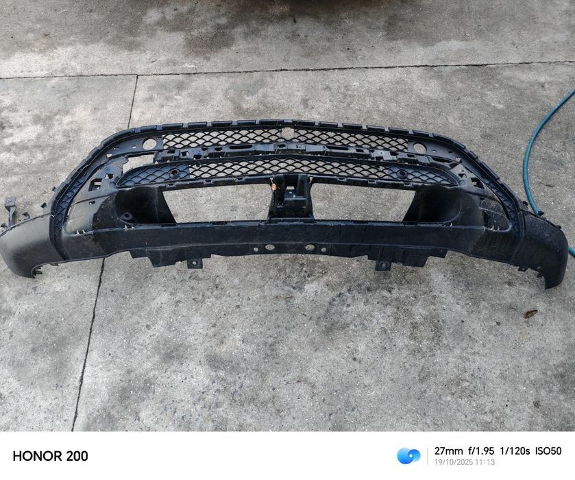 MERCEDES GLS 2018 година, фар, решетка, предна броня.