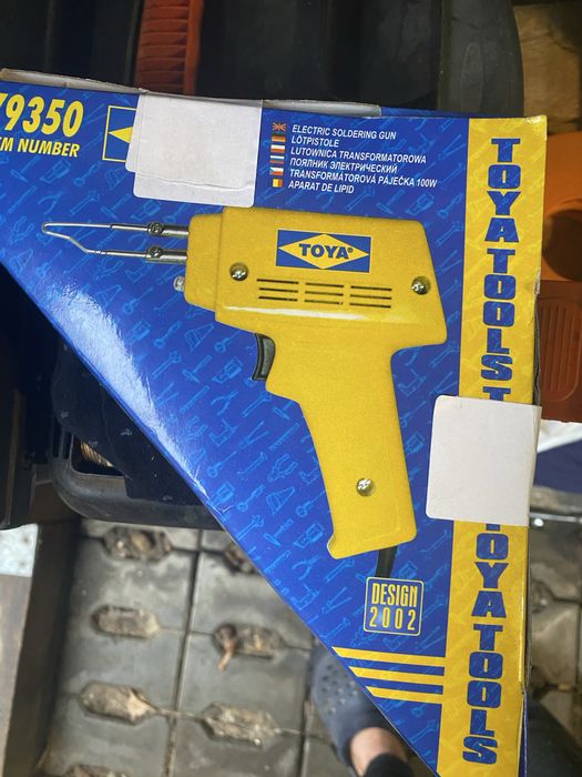 Pistol de lipit/letcon