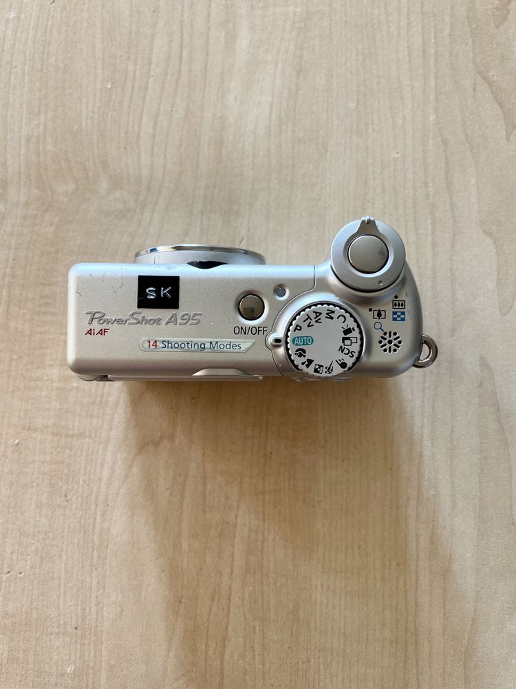 Camera foto CANON PowerShot A95, impecabilă, perfect funcțională