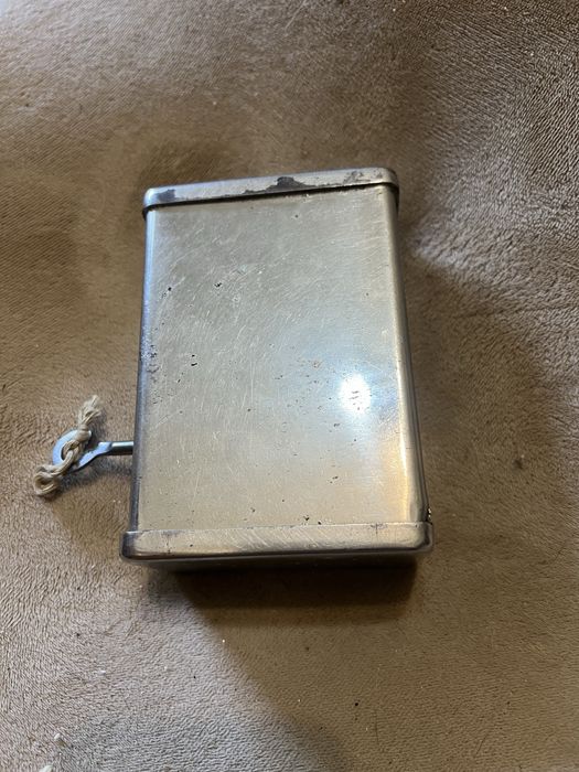 Pusculita metal cu cheia originala