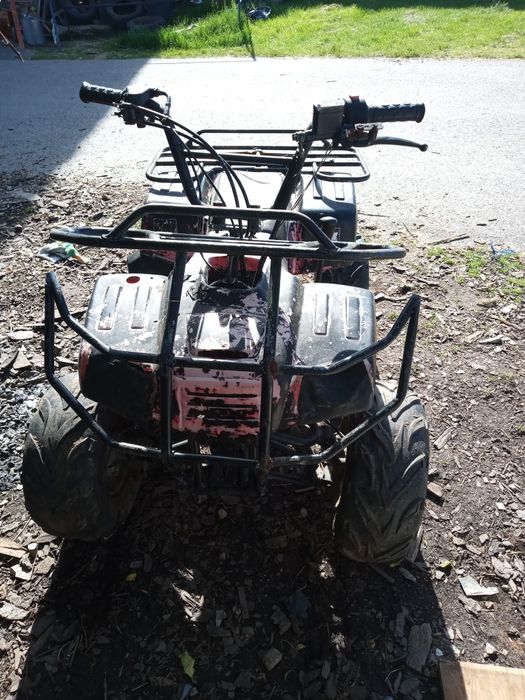 Scuter cu motor de 50 cc + un atv de 107 cc