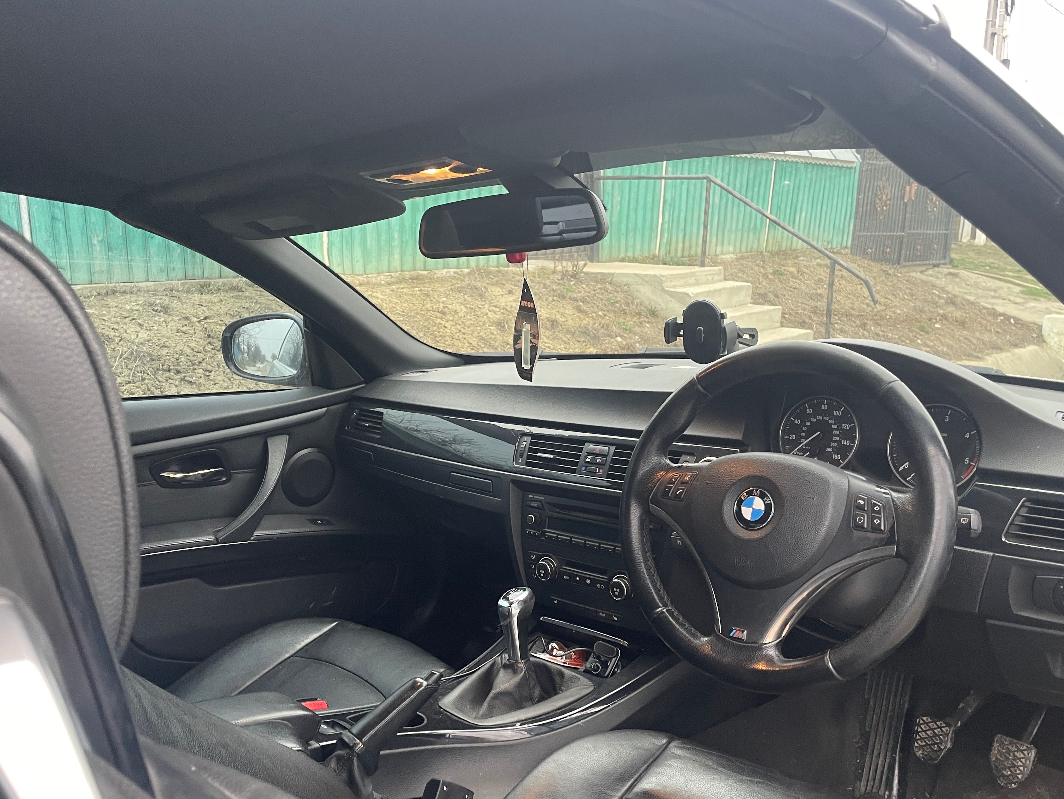 Vând BMW 320D SE