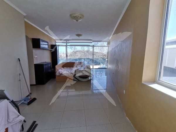 Продава се Двустаен апартамент в к.к. Слънчев бряг - 90 кв.м за 1156 €/кв.м - Снимка #1