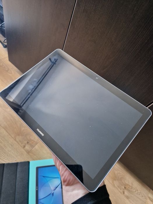 Vand Tableta Huawei MediaPad T3 10, Quad Core, 9.6", 2GB RAM, 32GB, 4G