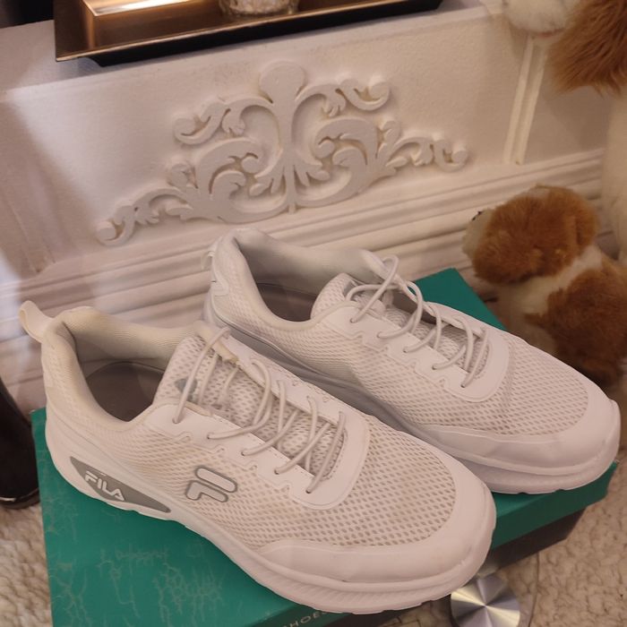 Adidași Fila ,ca Nike ,Puma,  mărimea 41.