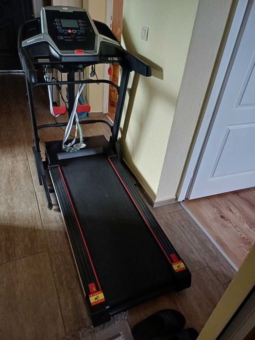 Продавам личната си бягаща пътека ползвана само четири пъри