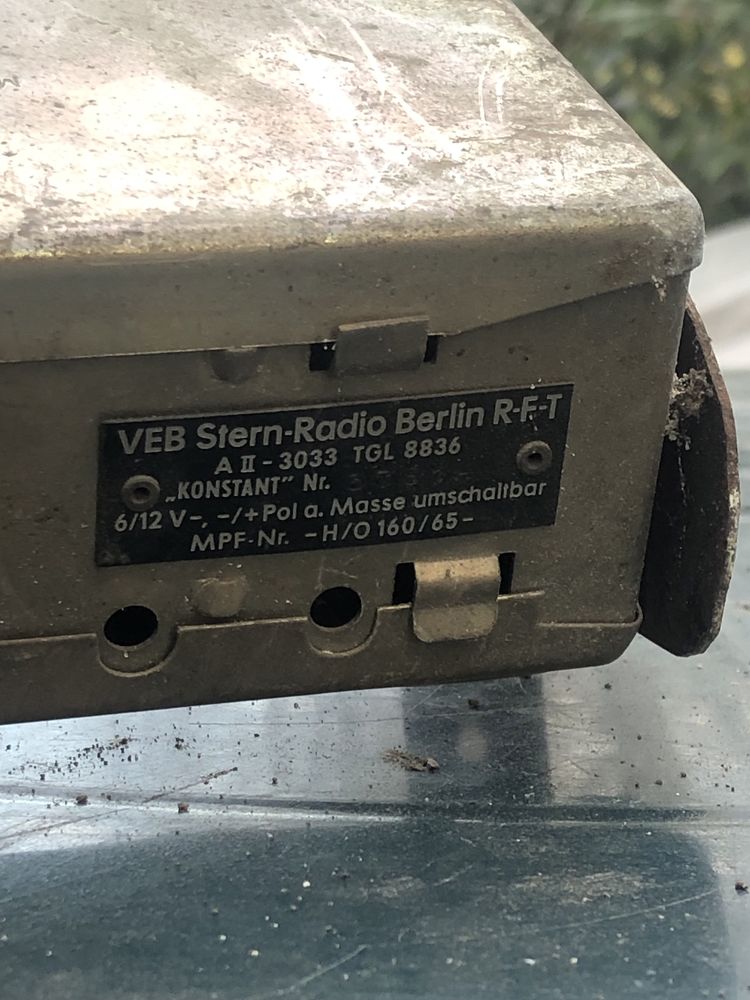 Ретро радио за автомобил
