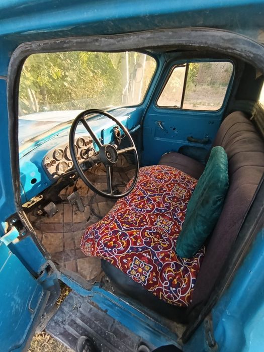Zil Gaz 53 vadovoz moshina bez dakiment