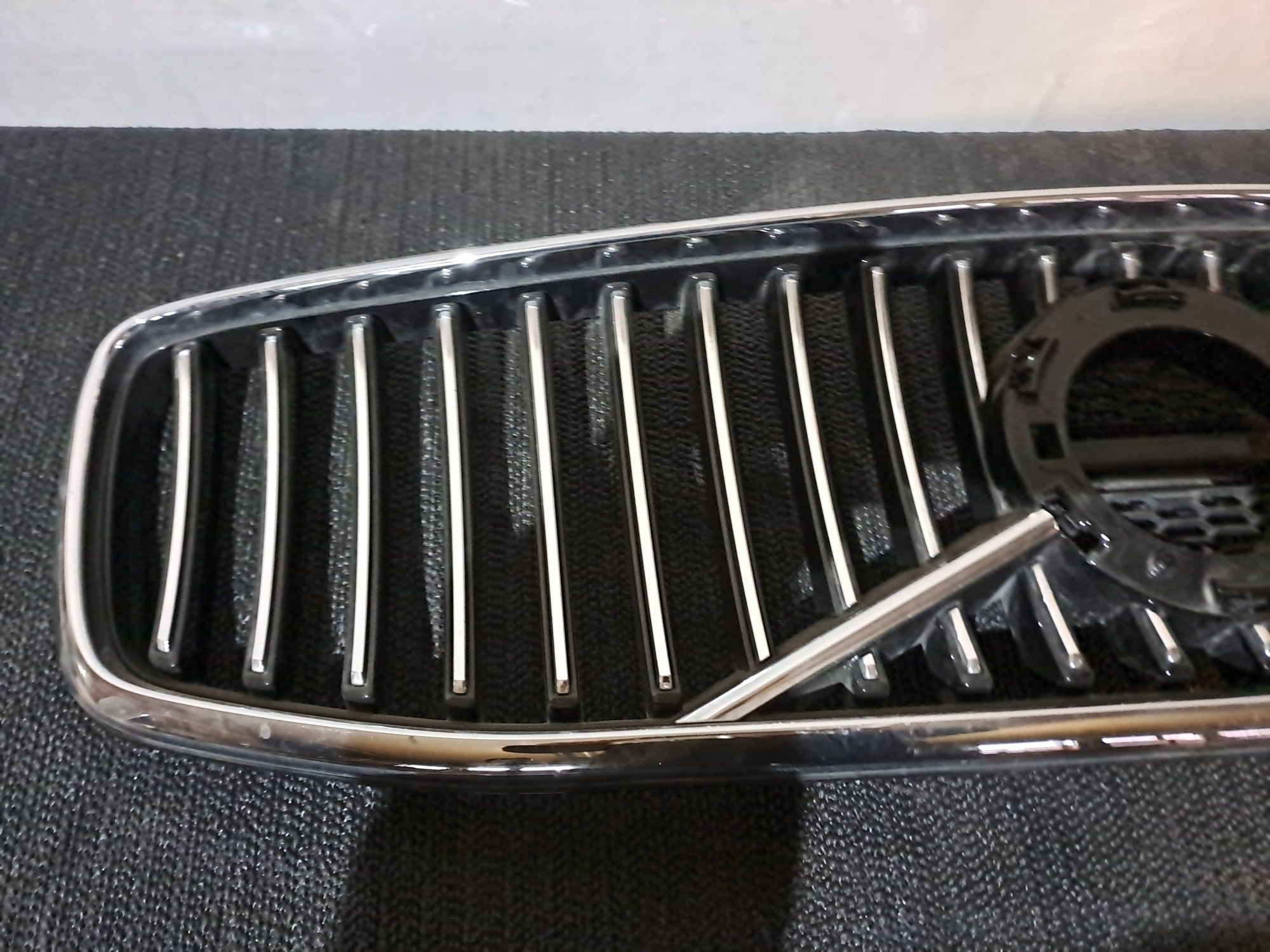 Volvo S90/V90 предна решетка