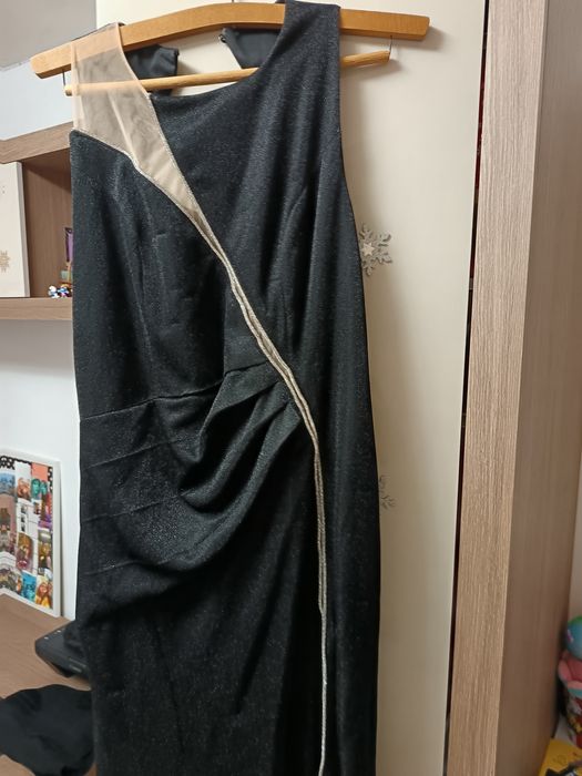 Vând rochiță purtata o singura data