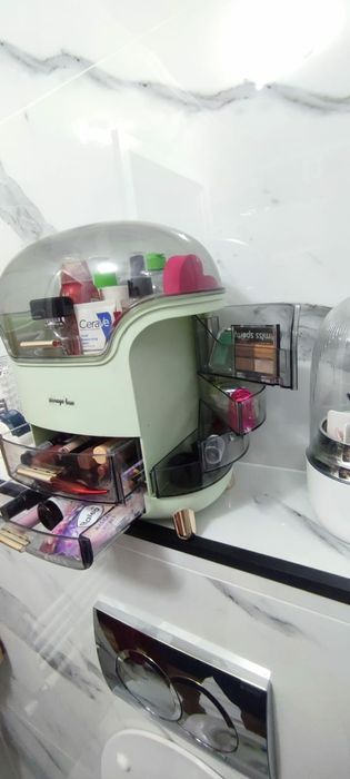 Organizator make-up / cutie depozitare baie