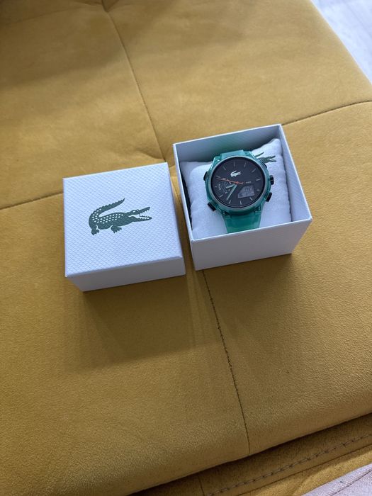 Часовник lacoste