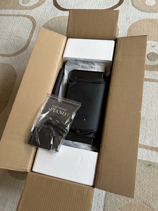 Прадаётся пианино