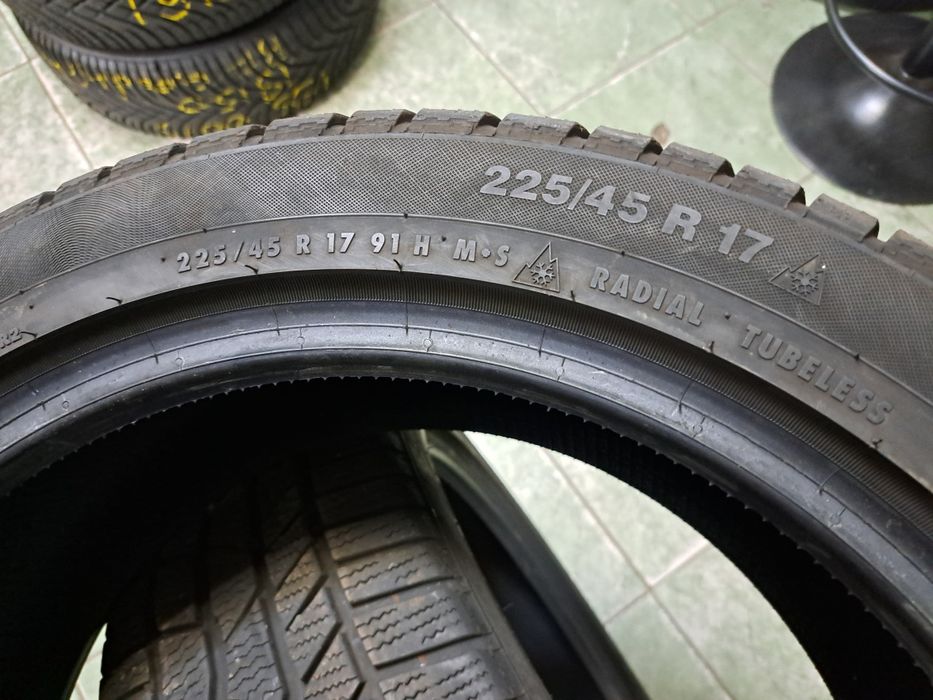 2 anvelope 225/45 R17 Continental 7.5 mm