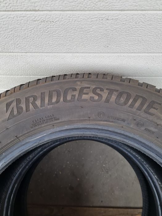 Зимни гуми 2 броя BRIDGESTONE Blizzak LM005 215 65 R17 дот 1122