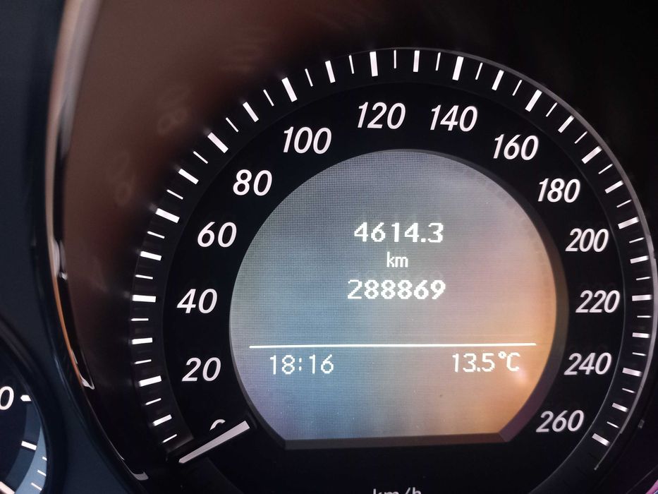 Mercedes Benz C220