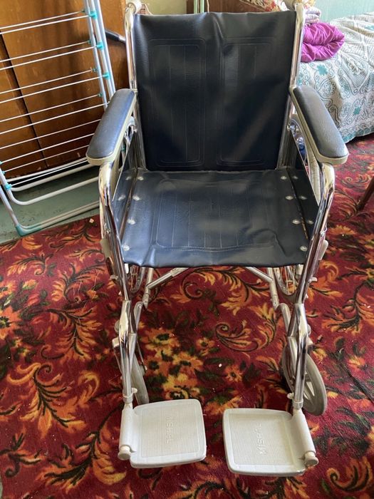 Инвалидная коляска