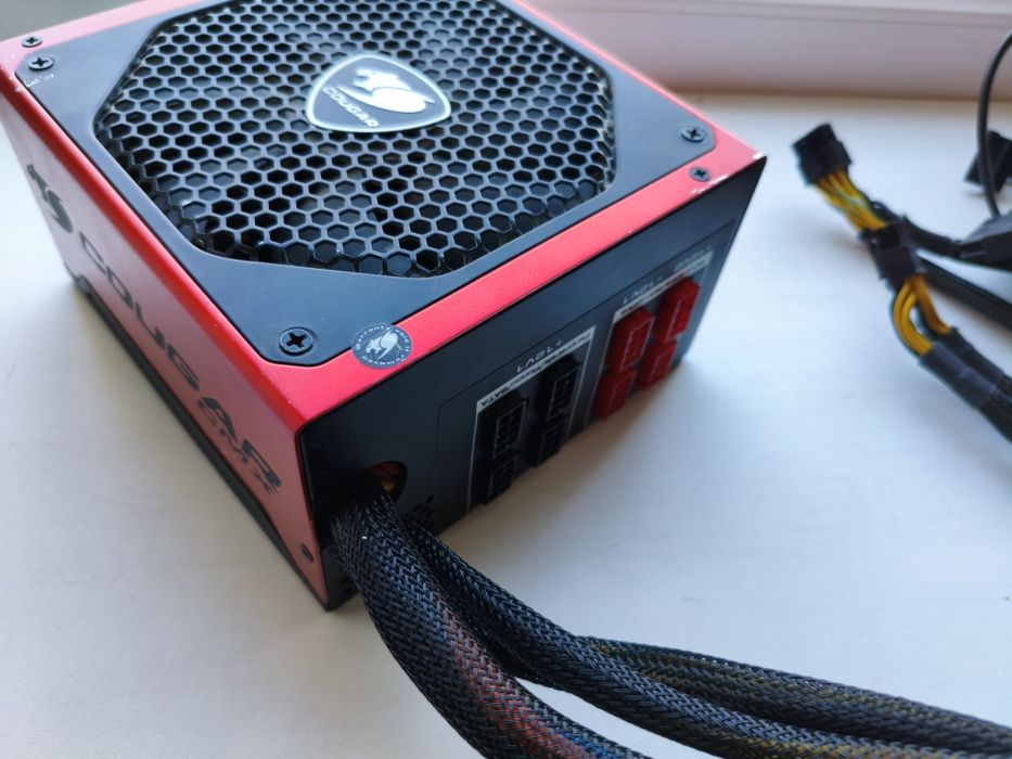 Блок питания 850w в хорошем состоянии