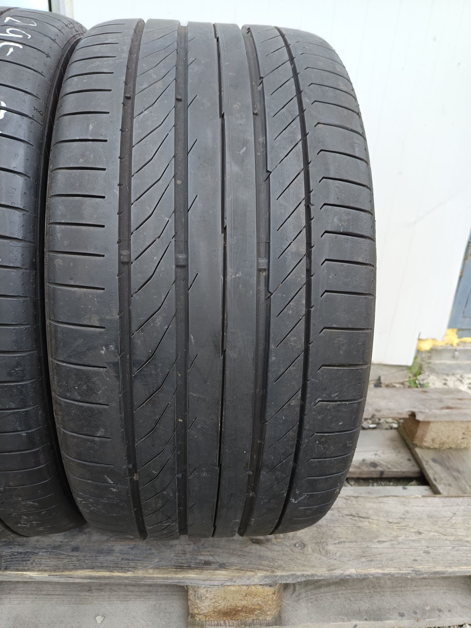 Летни гуми 295 35 R 21 Continental Дот 1817